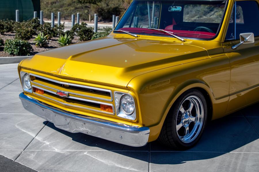 Детали экстерьера Chevrolet C10 Custom 1967 года  (фото 23 из 145)
